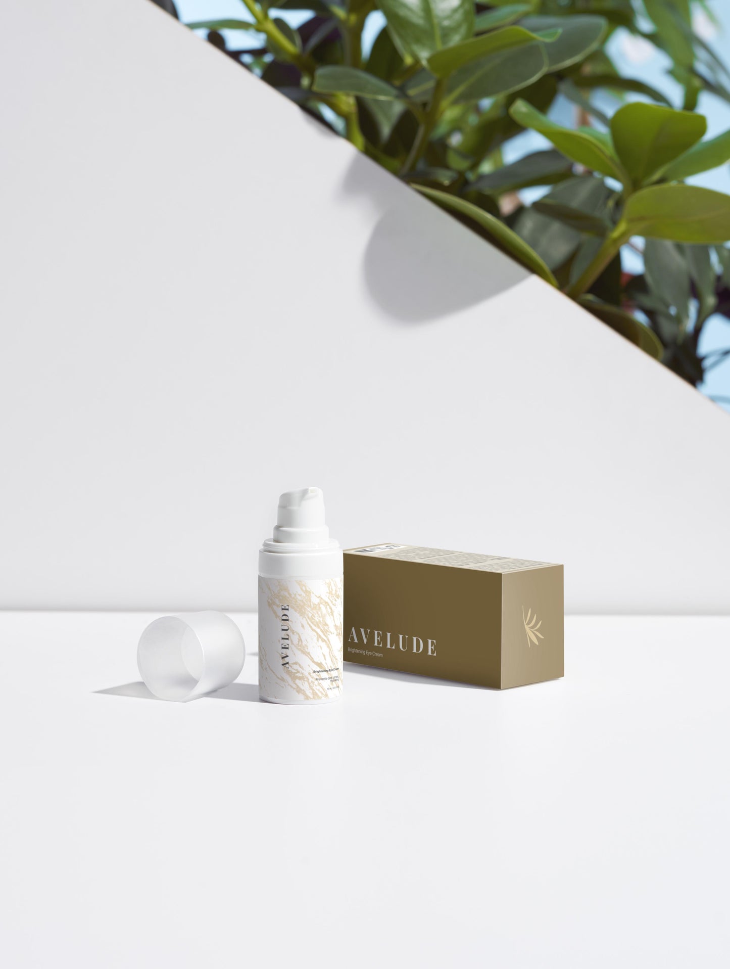 Crème éclaircissante pour les yeux